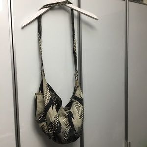 DIVIDED zippered tote bag